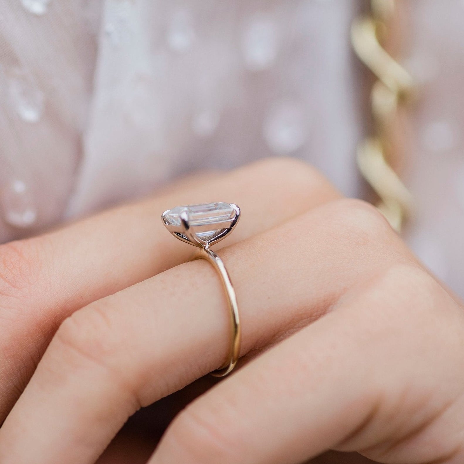 2.6 CT Emerald Solitaire Moissanite Engagement Ring