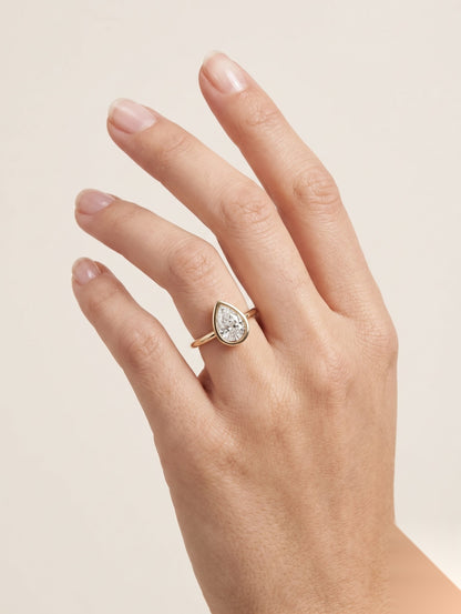 1 CT Pear Solitaire Moissanite Engagement Ring