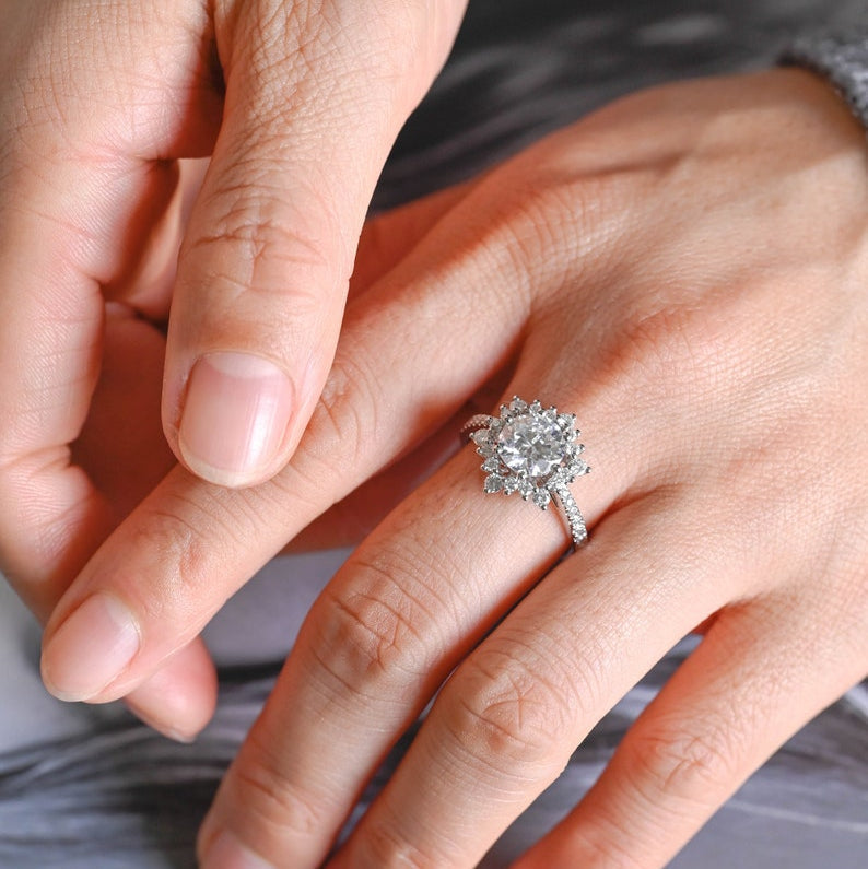 1.5 CT Round Cluster Moissanite Engagement Ring