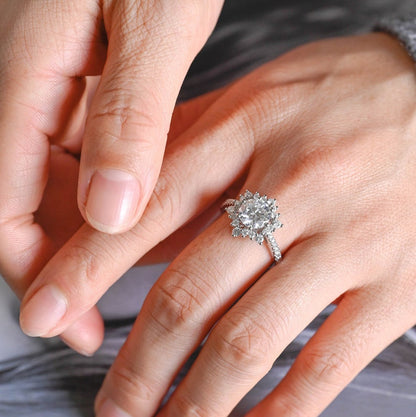 1.5 CT Round Cluster Moissanite Engagement Ring