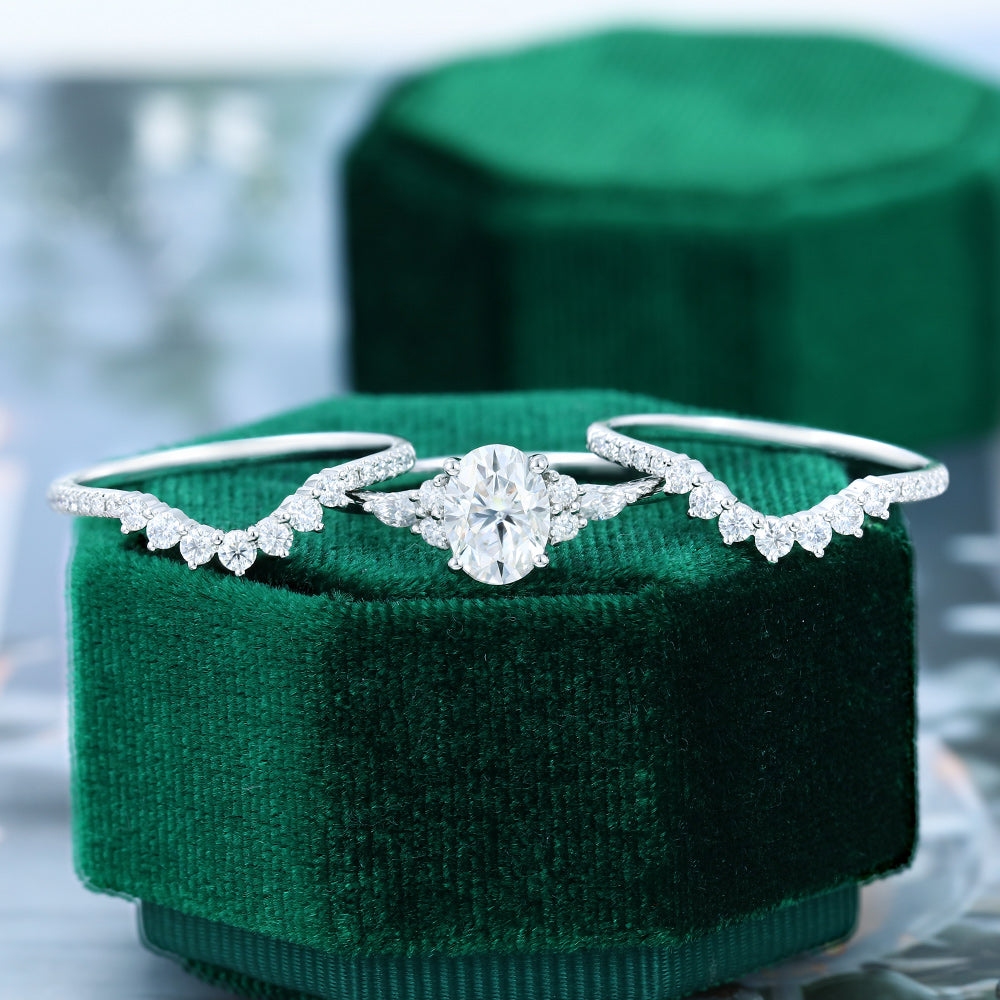 1.33 CT Oval Cluster Moissanite Bridal Set