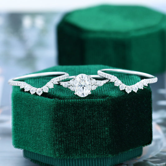 1.33 CT Oval Cluster Moissanite Bridal Set