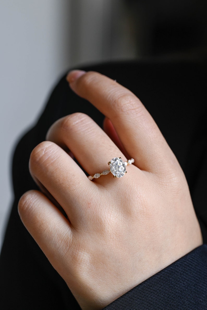 2.0 CT Oval Pave Moissanite Engagement Ring