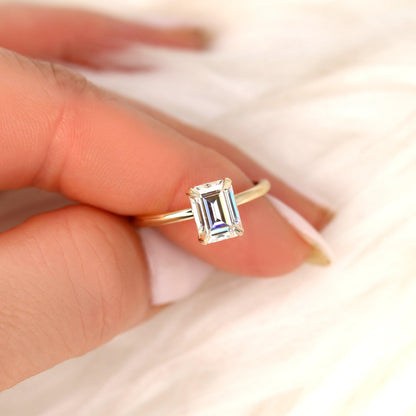 1.75 CT Emerald Solitaire Moissanite Engagement Ring