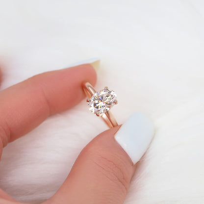2.5 CT Oval Solitaire Moissanite Engagement Ring