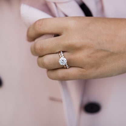 2.1 CT Round Solitaire Moissanite Engagement Ring