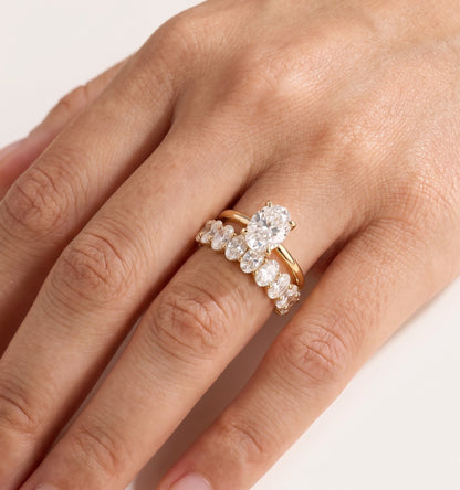 1.5 CT Oval Solitaire Moissanite Bridal Set