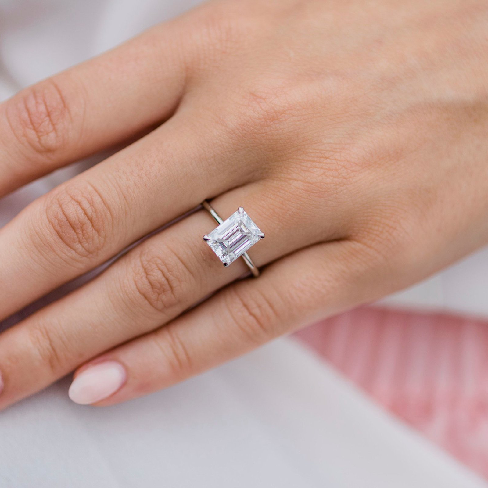 2.6 CT Emerald Solitaire Moissanite Engagement Ring