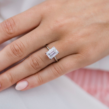 2.6 CT Emerald Solitaire Moissanite Engagement Ring