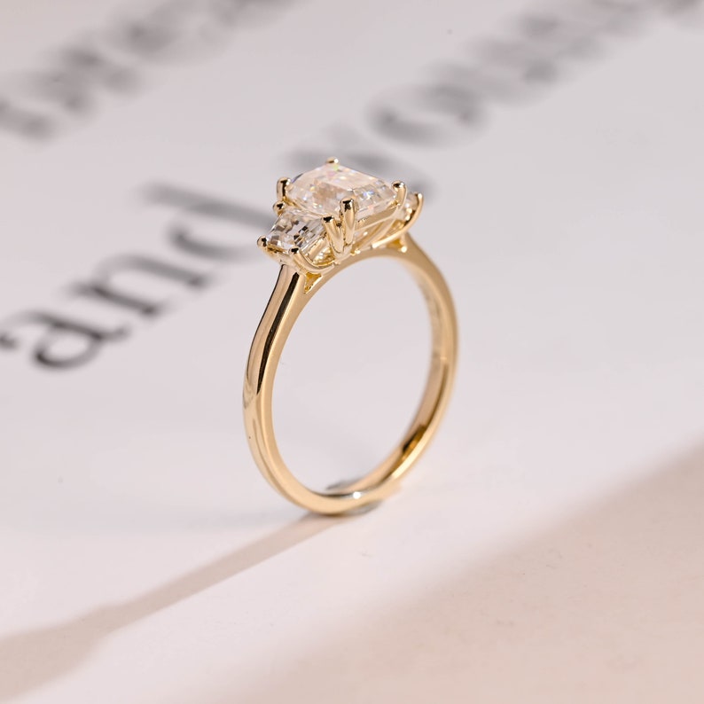 2.0 CT Emerald Three Stone Moissanite Engagement Ring