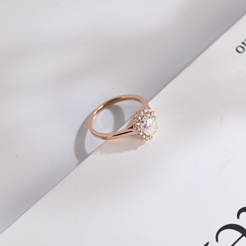 2.0 CT Oval Halo Moissanite Engagement Ring