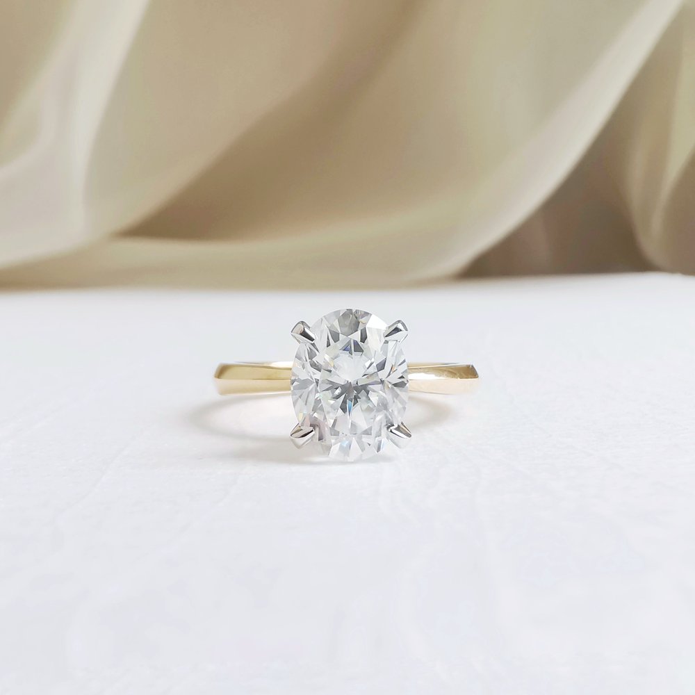 2 CT Oval Solitaire Moissanite Engagement Ring