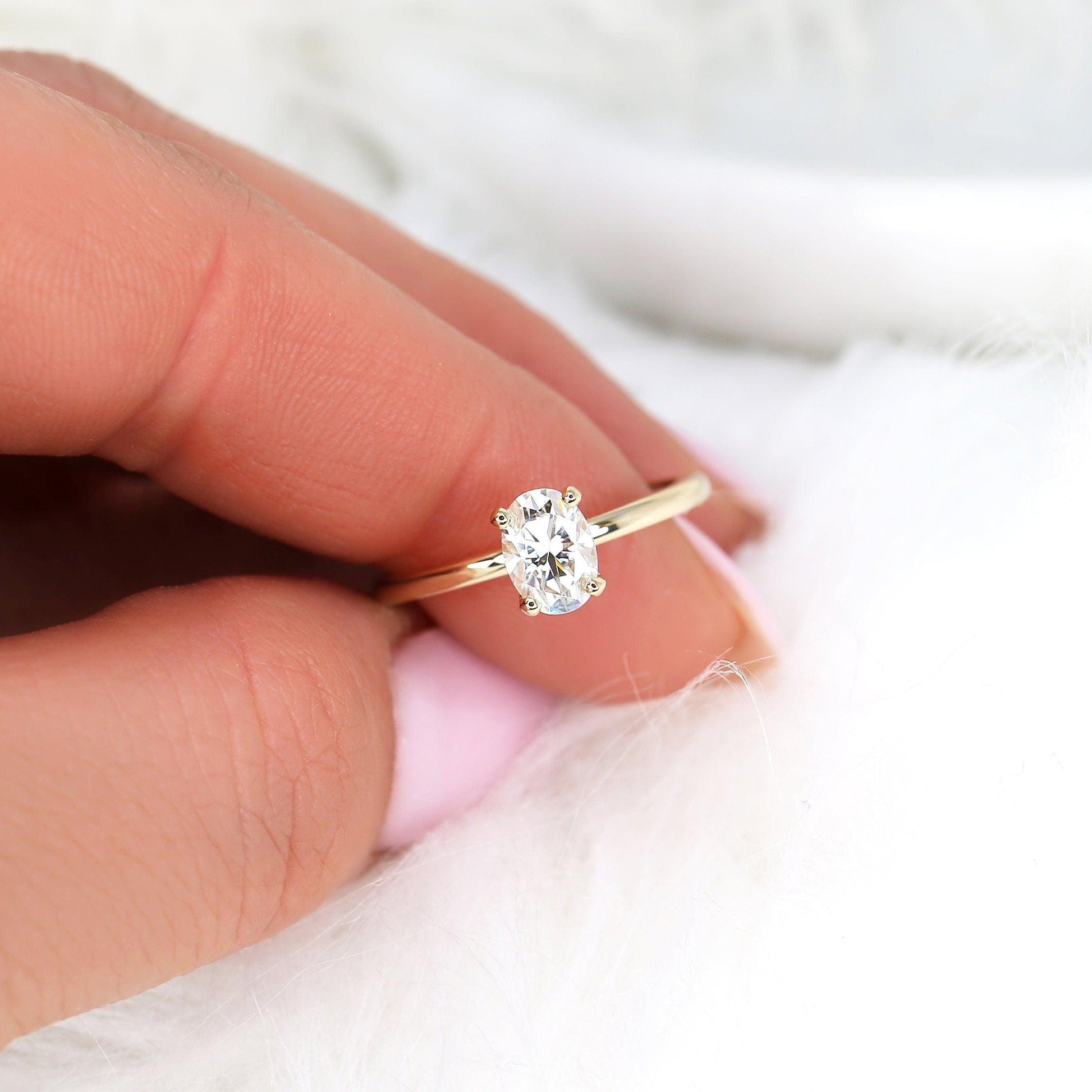 0.90 CT Oval Solitaire Moissanite Engagement Ring