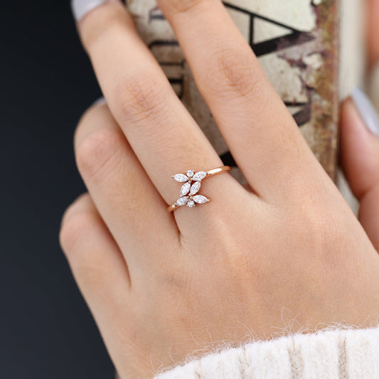 0.53 TCW Marquise & Round Twig Style Moissanite Wedding Band