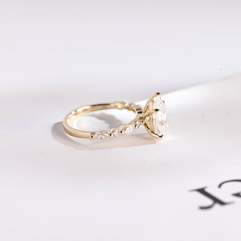 2.0 CT Pear Pave Moissanite Engagement Ring