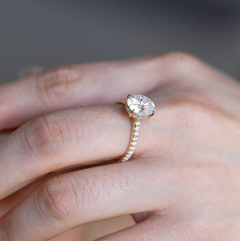 2.0 CT Oval Pave Moissanite Engagement Ring