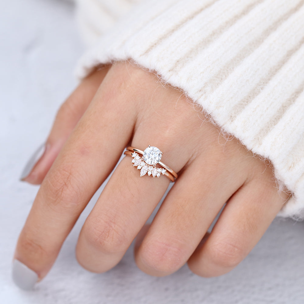 0.68 CT Round Solitaire Moissanite Bridal Set