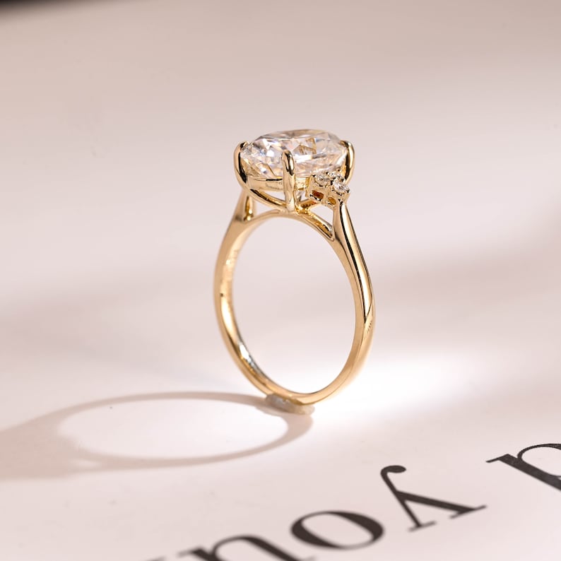 2.0 CT Oval Cluster Moissanite Engagement Ring