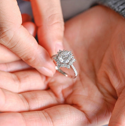1.5 CT Round Cluster Moissanite Engagement Ring