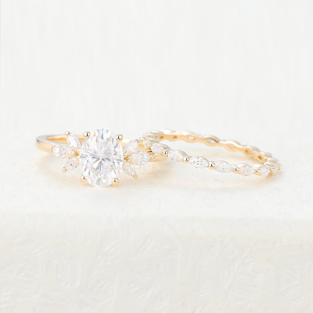 1.33 CT Oval Cluster Moissanite Bridal Set