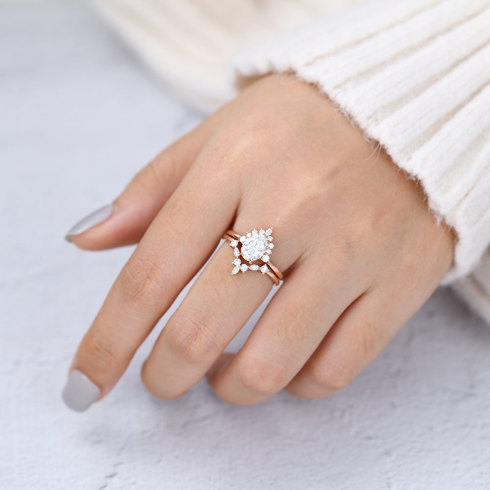 1.33 CT Oval Cluster Moissanite Bridal Set