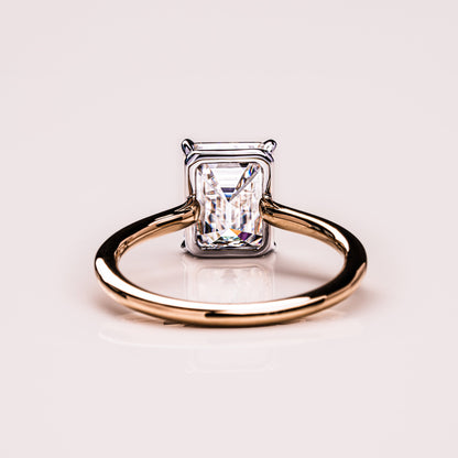 2.3 CT Emerald Solitaire Moissanite Engagement Ring
