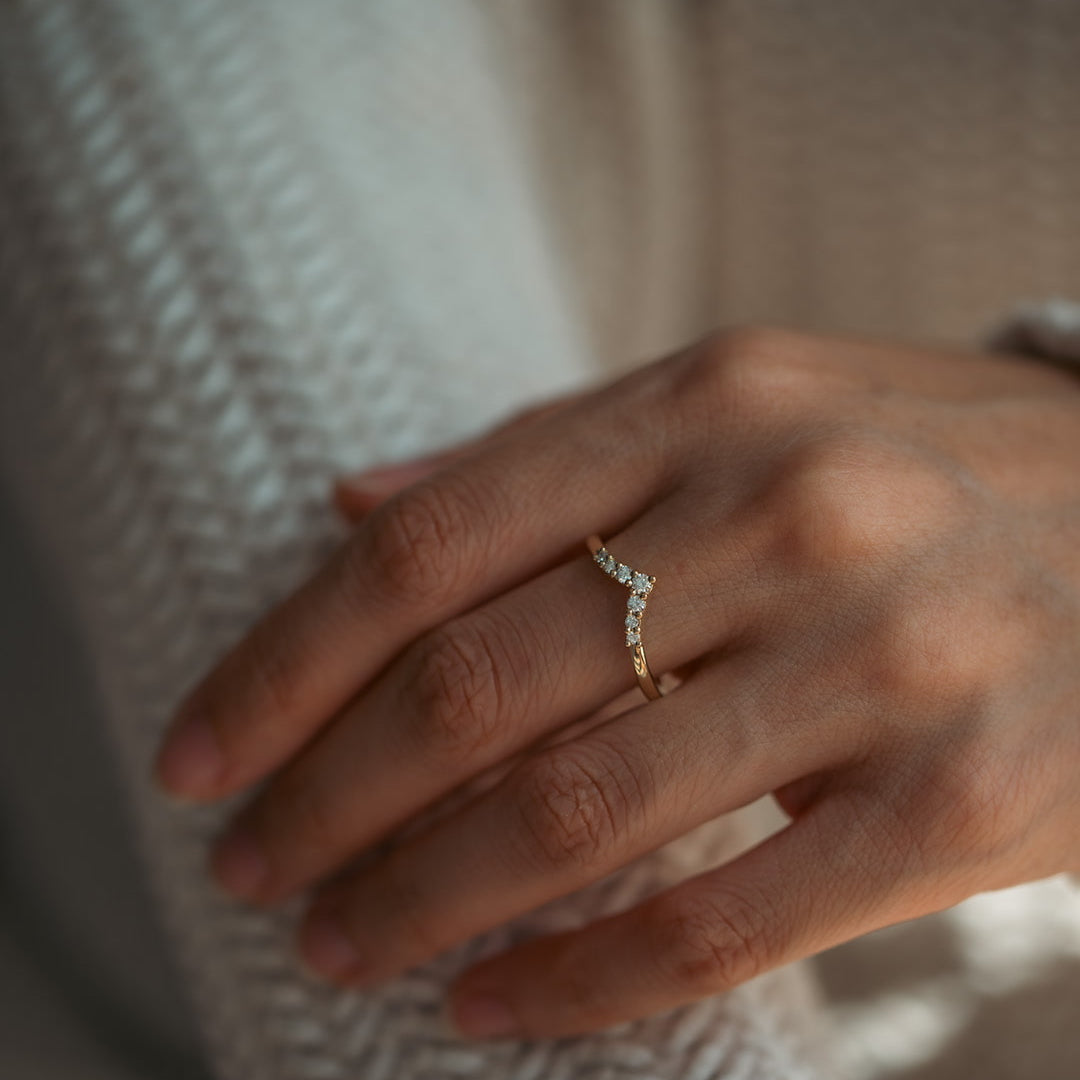 0.18 TCW Round Curved Moissanite Wedding Band