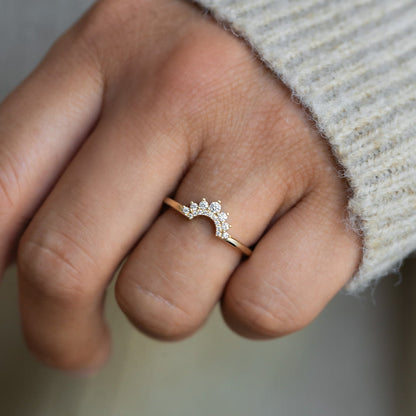 0.153 TCW Round Curved Moissanite Wedding Band