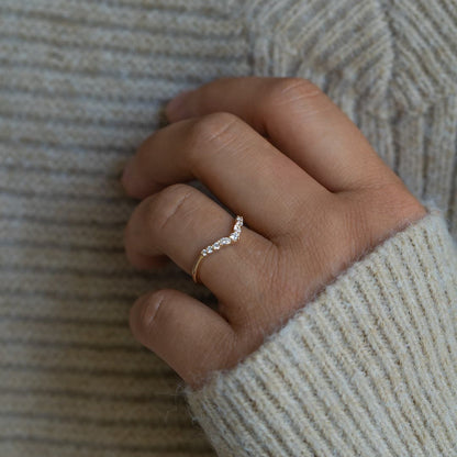 0.23 TCW Round Curved Moissanite Wedding Band