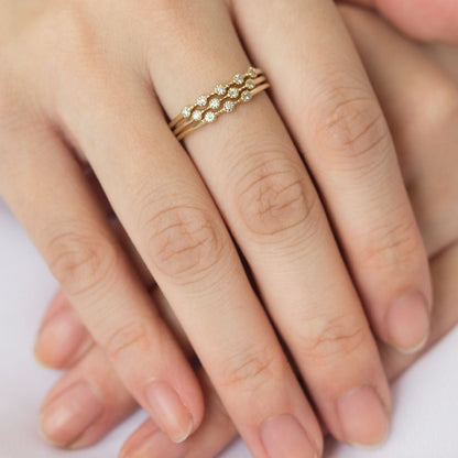 0.12 TCW Round Milgrain Moissanite Wedding Band