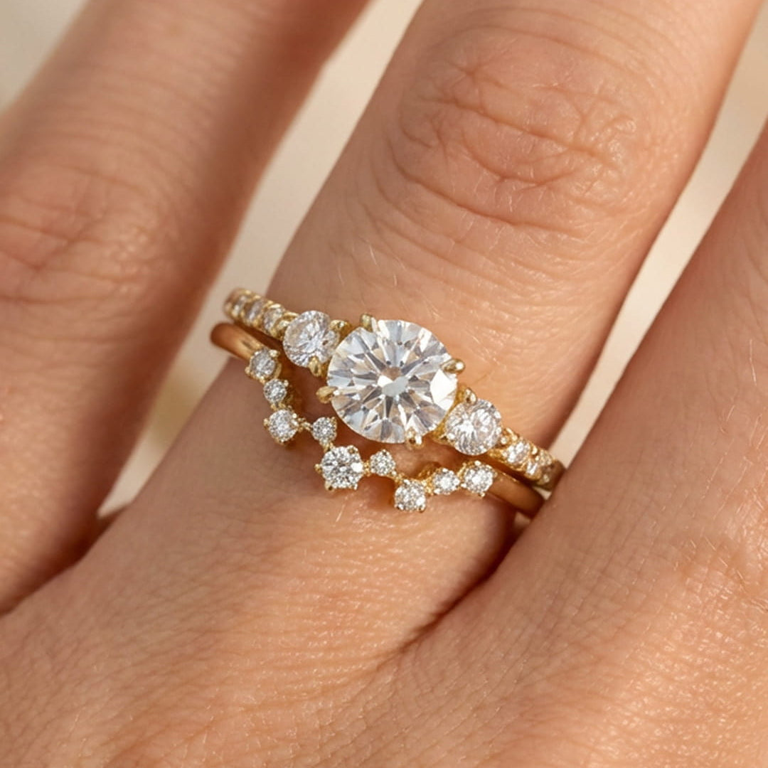 0.10 TCW Round Curved Moissanite Wedding Band