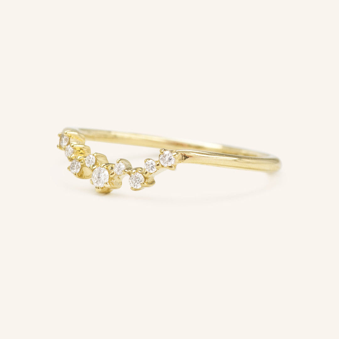 0.10 TCW Round Curved Moissanite Wedding Band