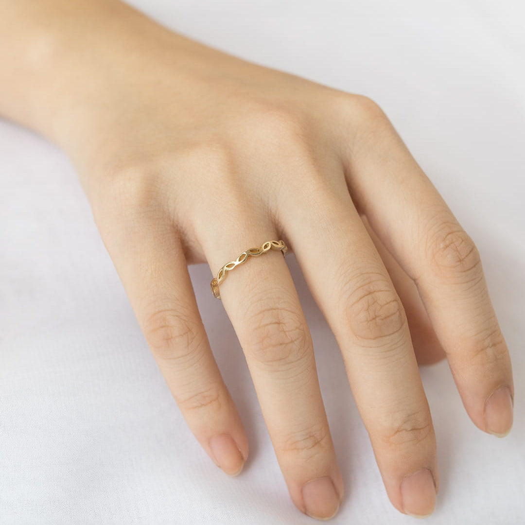 Classic Twisted Wedding Band