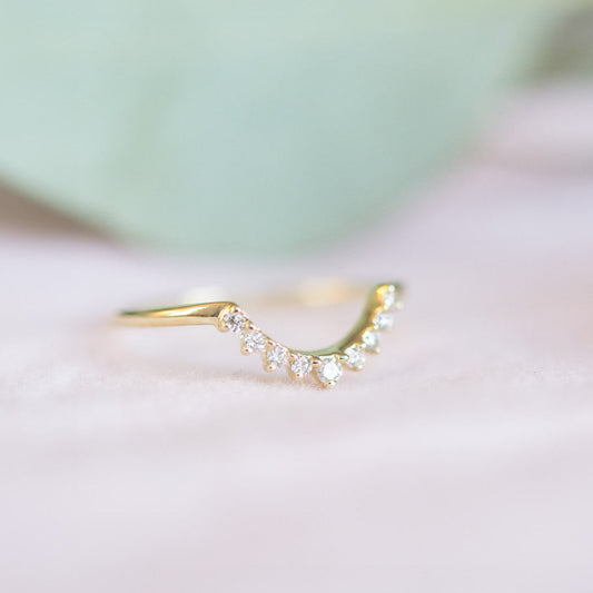 0.12 TCW Round Curved Moissanite Wedding Band