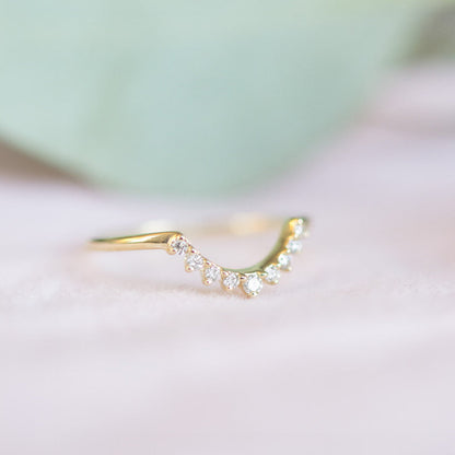 0.12 TCW Round Curved Moissanite Wedding Band