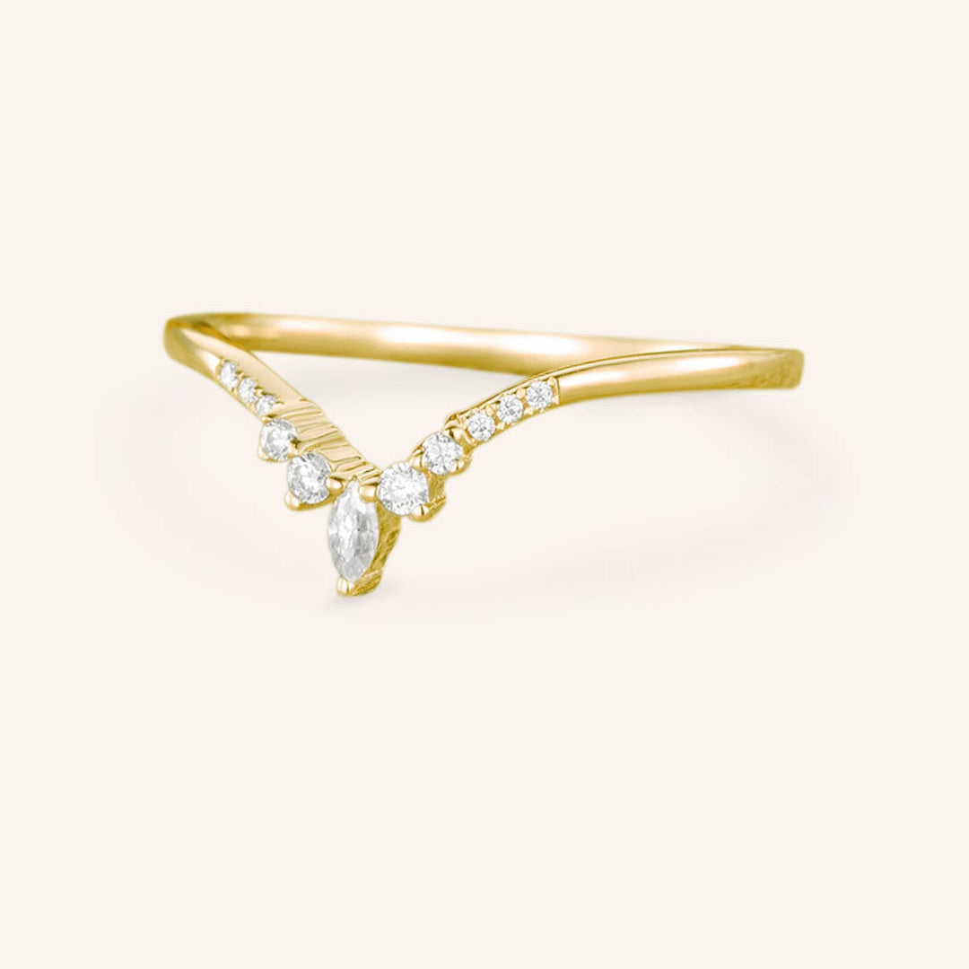 0.15 TCW Round Curved Moissanite Wedding Band