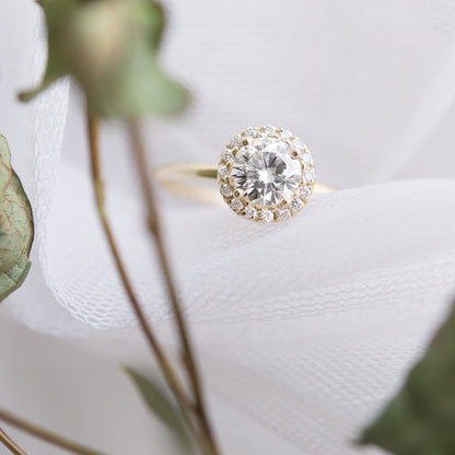0.88 CT Round Halo Moissanite Engagement Ring