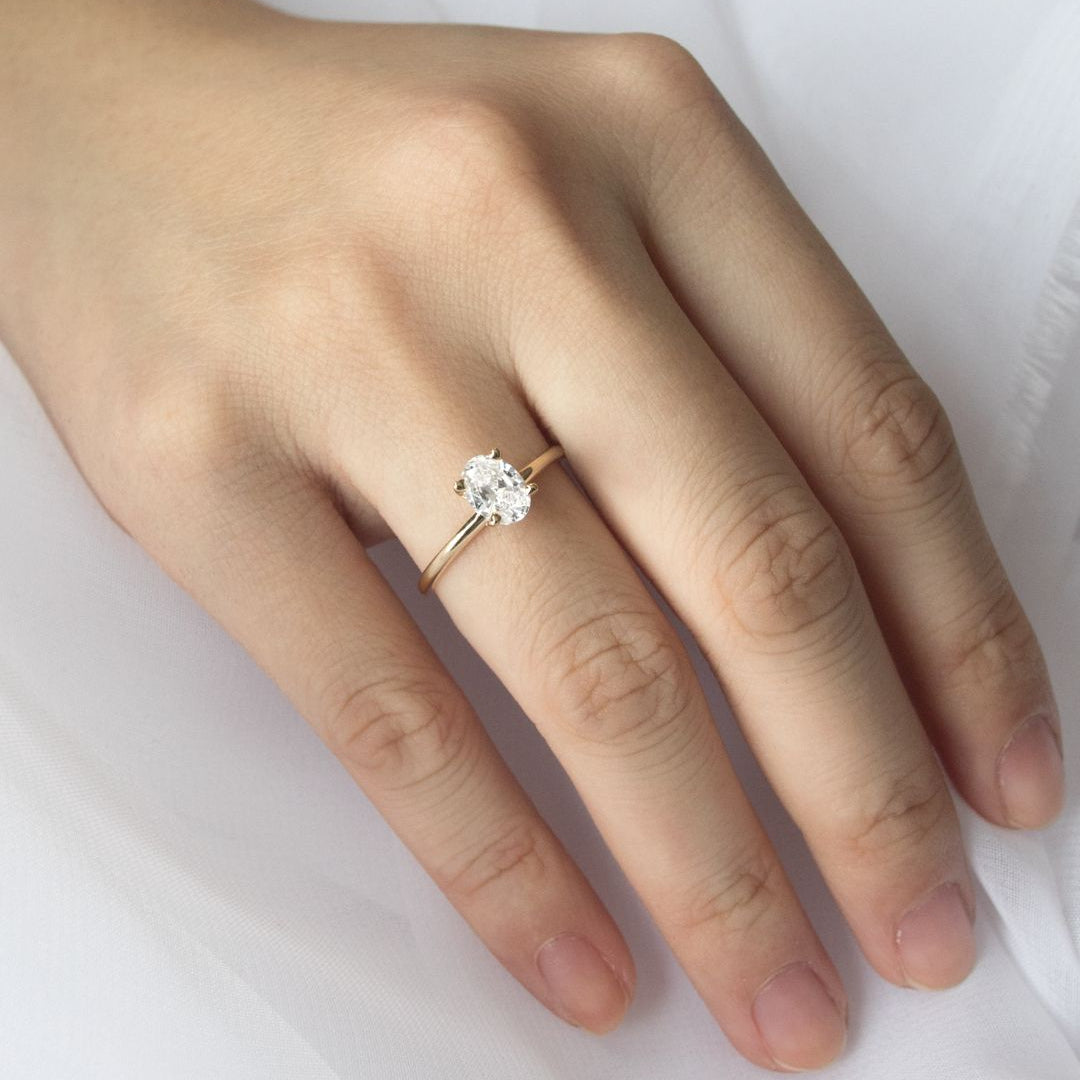 1.33 CT Oval Soliatiare Moissanite Engagement Ring