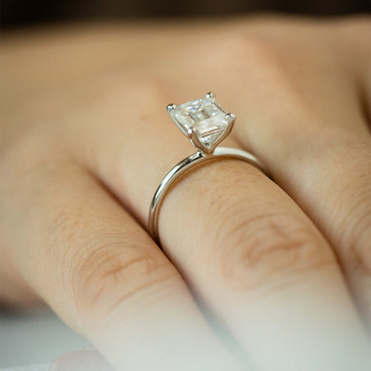 1.90 CT Emerald Solitaire Moissanite Engagement Ring
