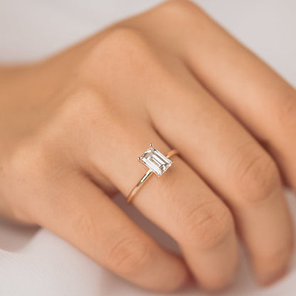 1.90 CT Emerald Solitaire Moissanite Engagement Ring