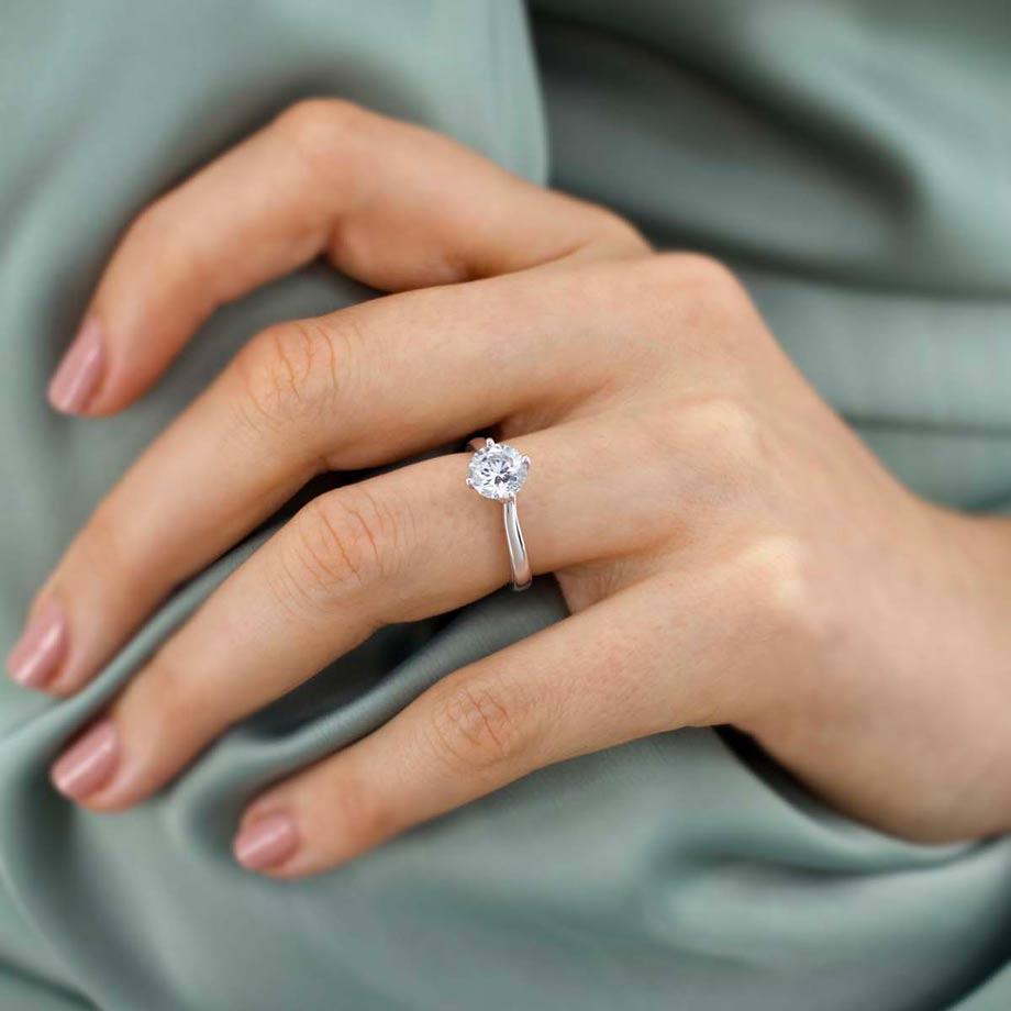 1.2 CT Round Solitaire Moissanite Engagement Ring