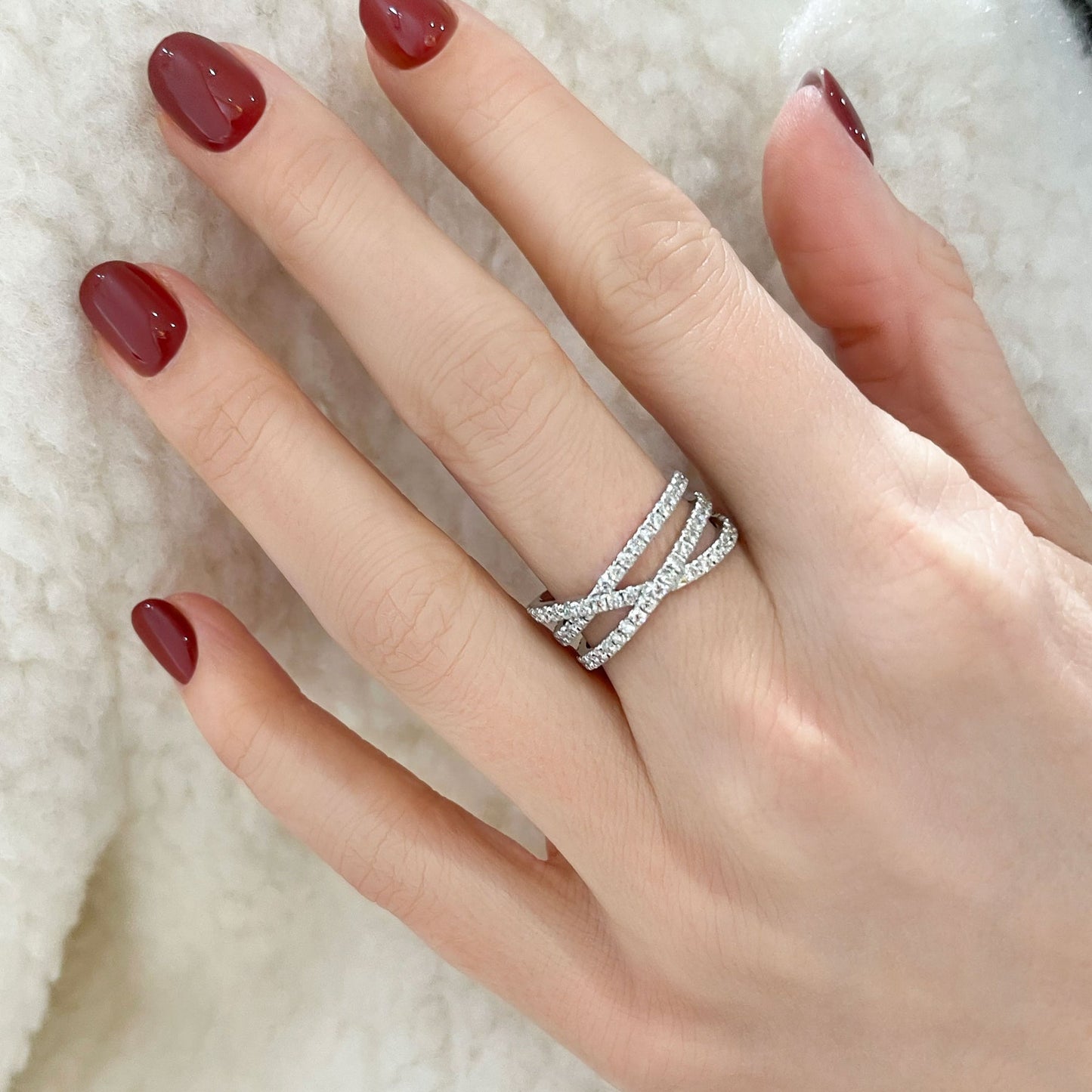 0.5 TCW Round Criss Cross Moissanite Wedding Band