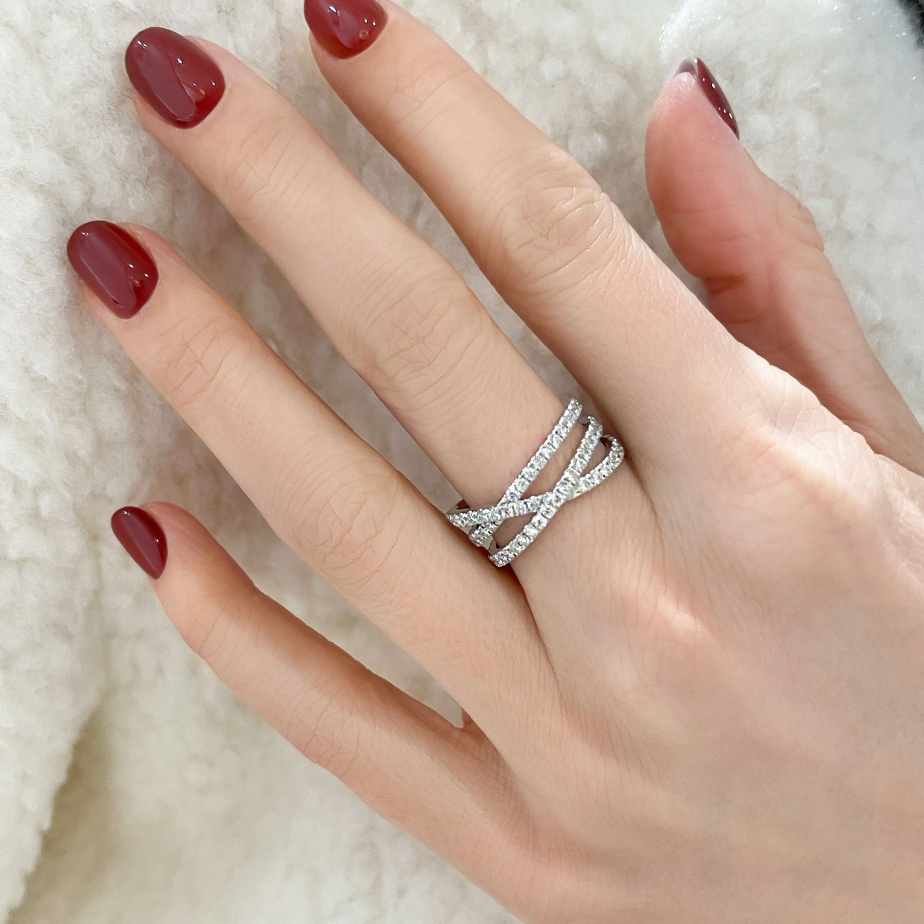 0.5 TCW Round Criss Cross Moissanite Wedding Band