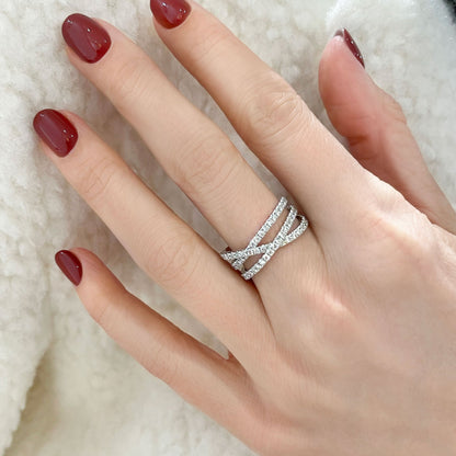 0.5 TCW Round Criss Cross Moissanite Wedding Band
