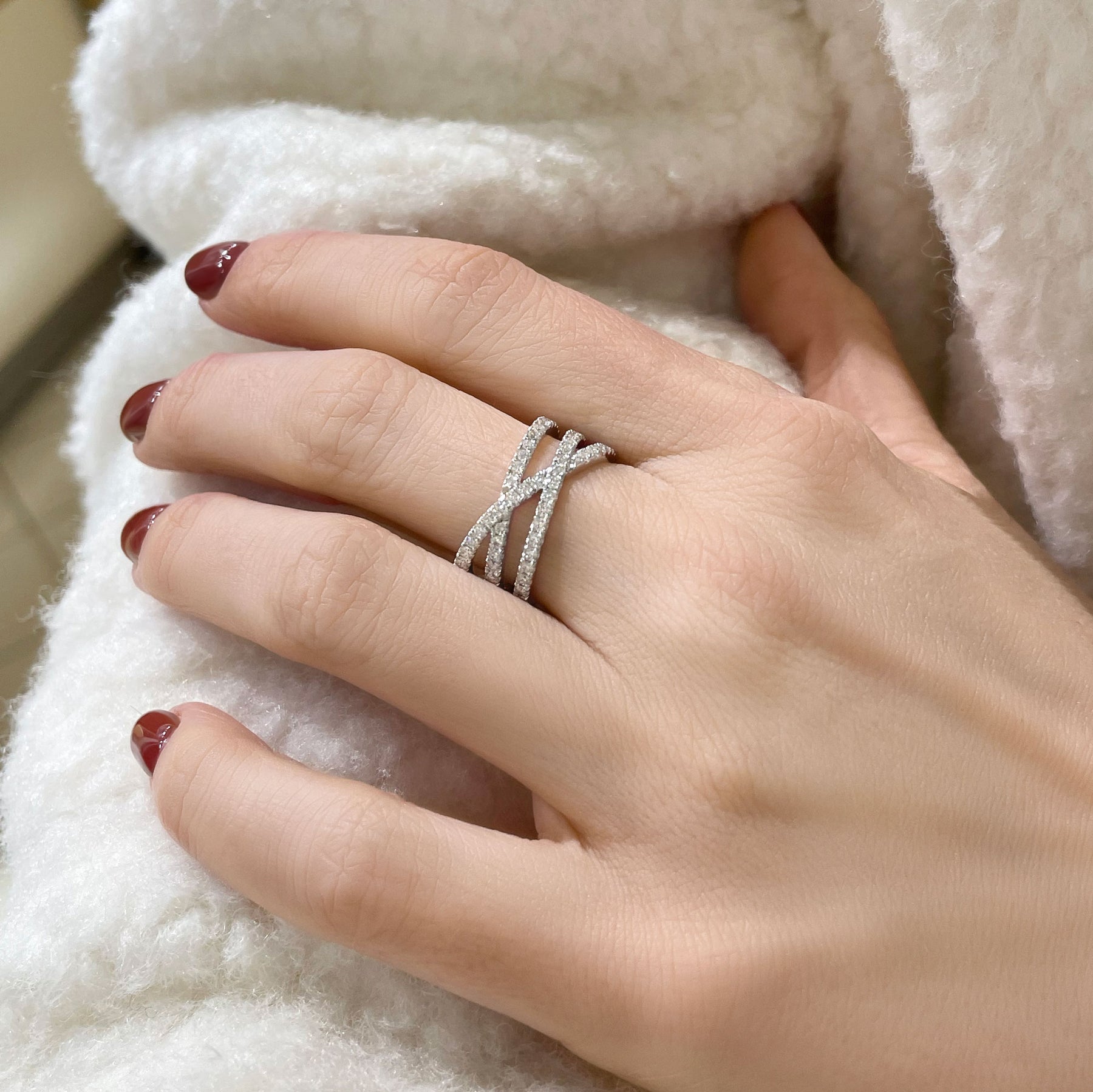0.5 TCW Round Criss Cross Moissanite Wedding Band