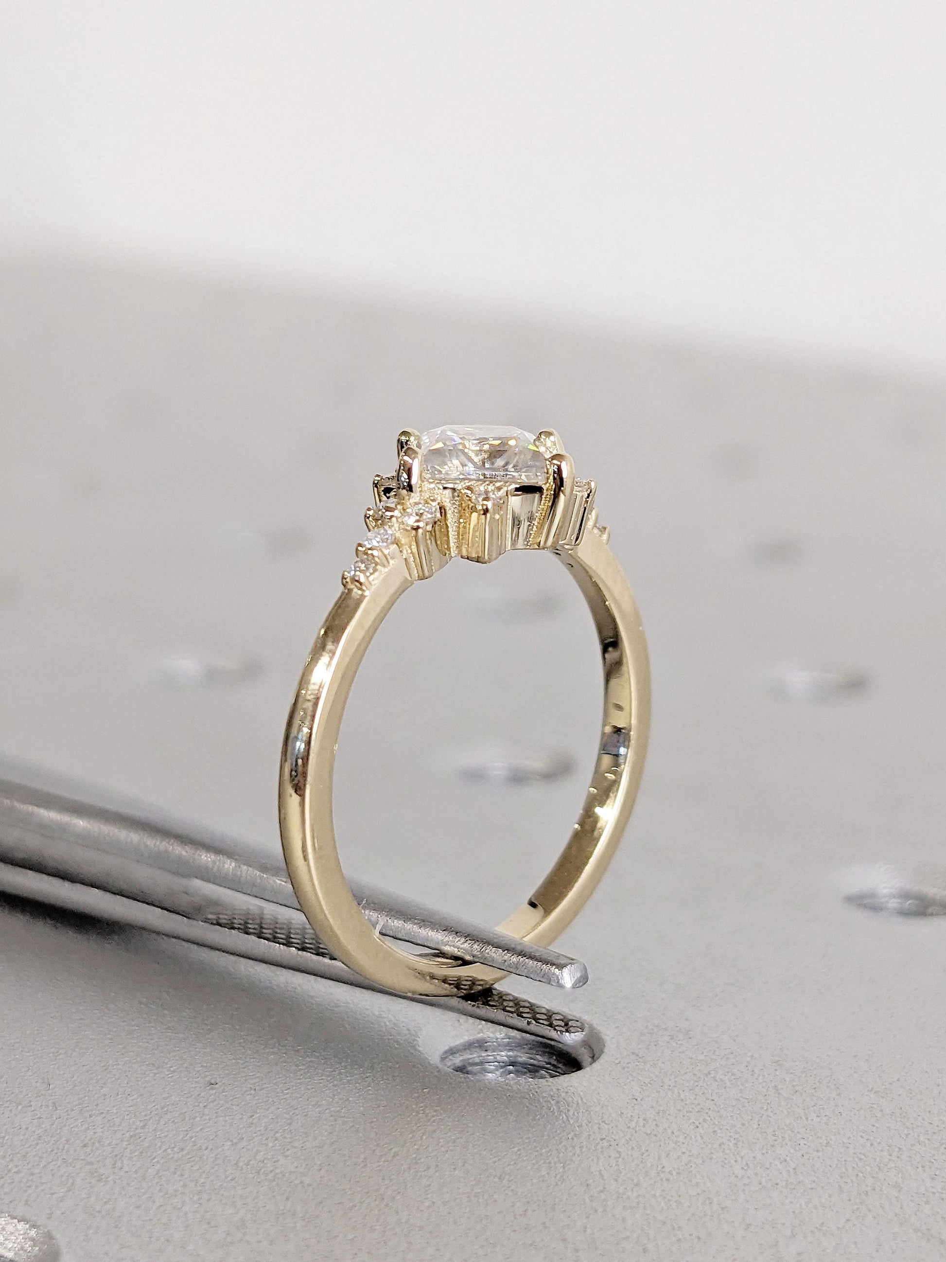 1.2 CT Round Solitaire Moissanite Engagement Ring