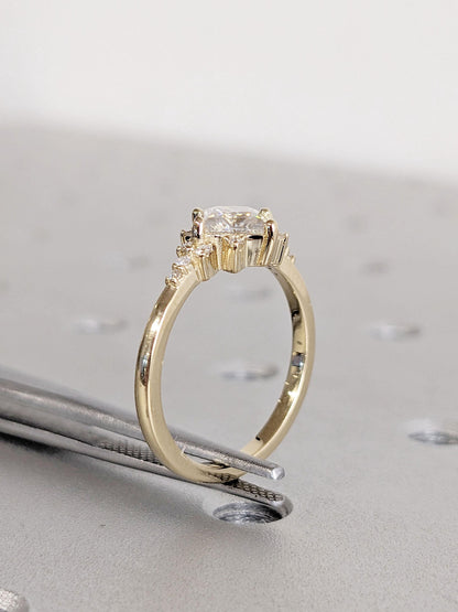 1.2 CT Round Solitaire Moissanite Engagement Ring