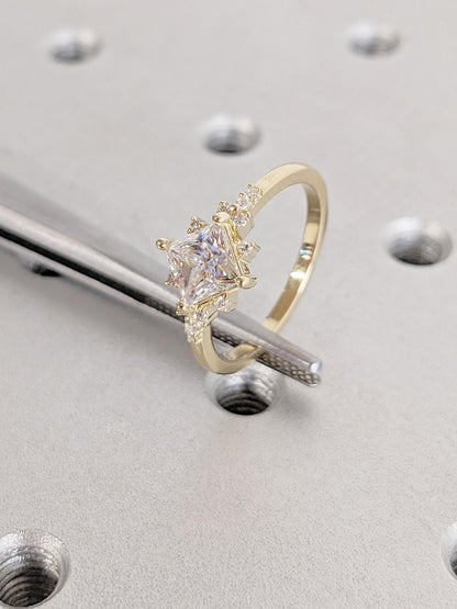 1.2 CT Round Solitaire Moissanite Engagement Ring
