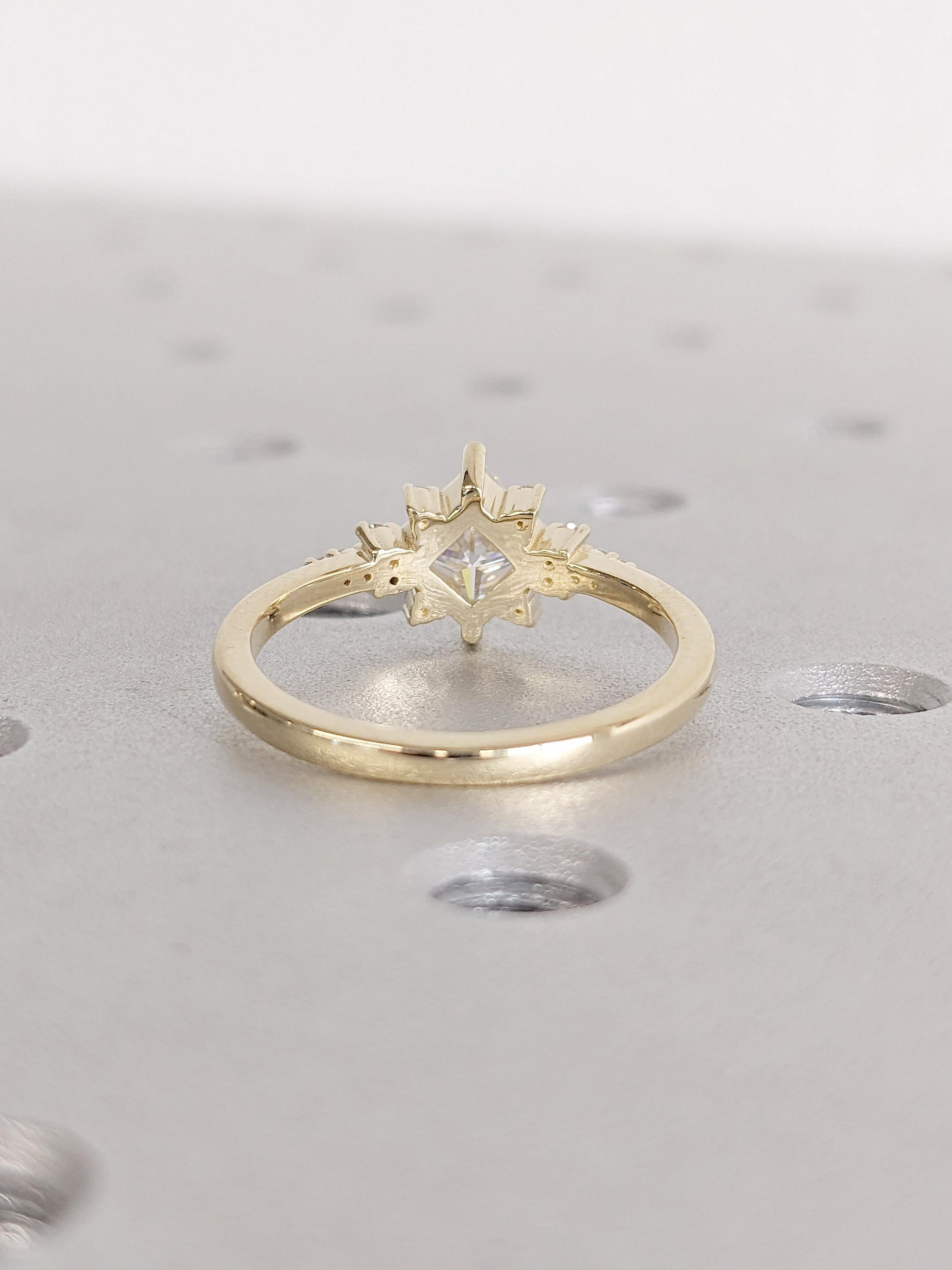 1.2 CT Round Solitaire Moissanite Engagement Ring