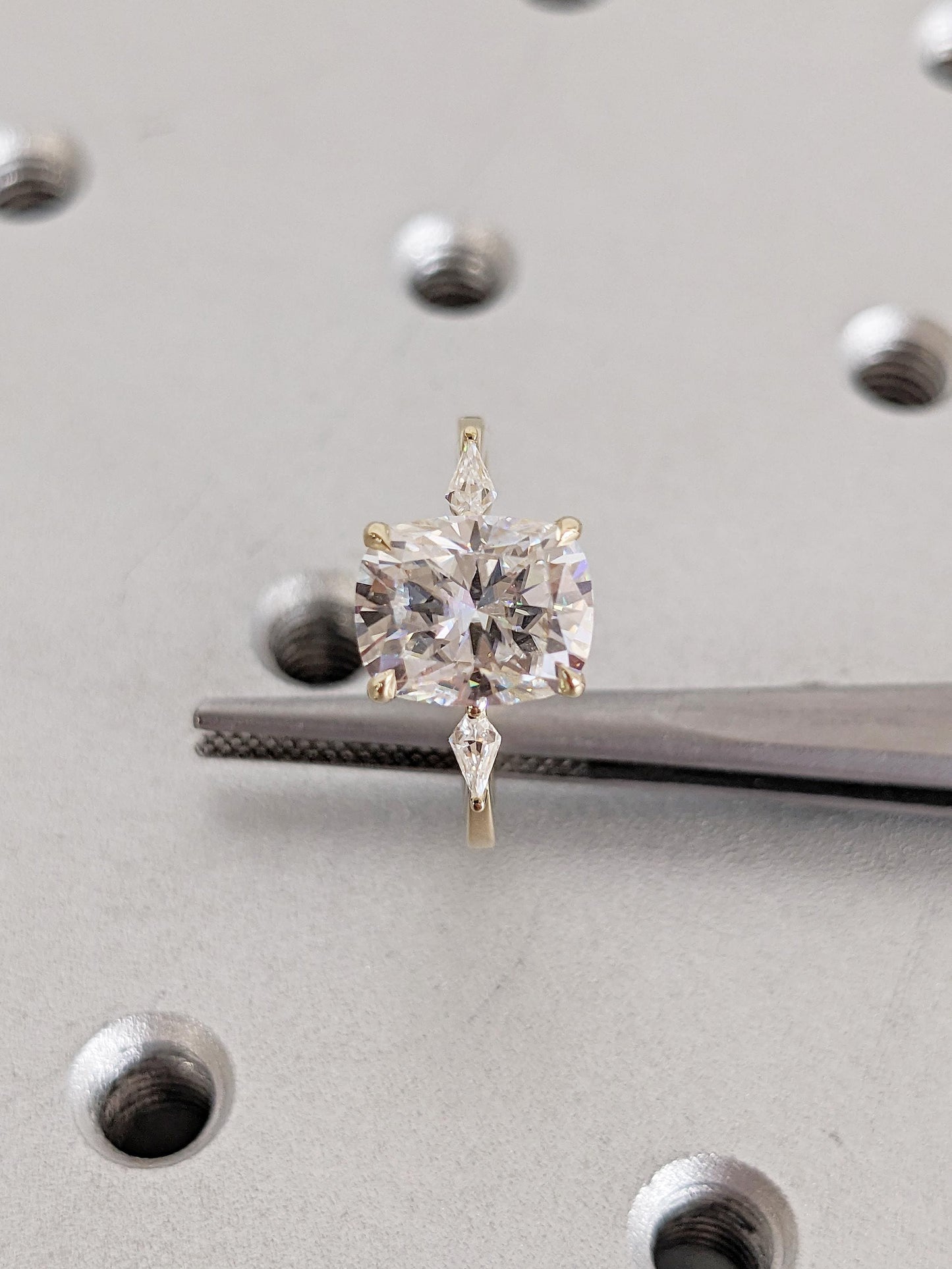 1.2 CT Round Solitaire Moissanite Engagement Ring